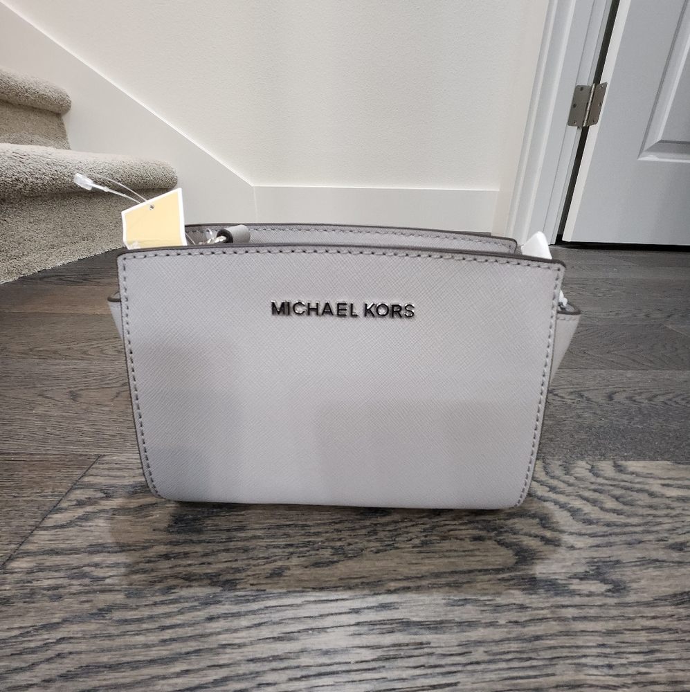 Michael Kors Selma Mini Crossbody Bag